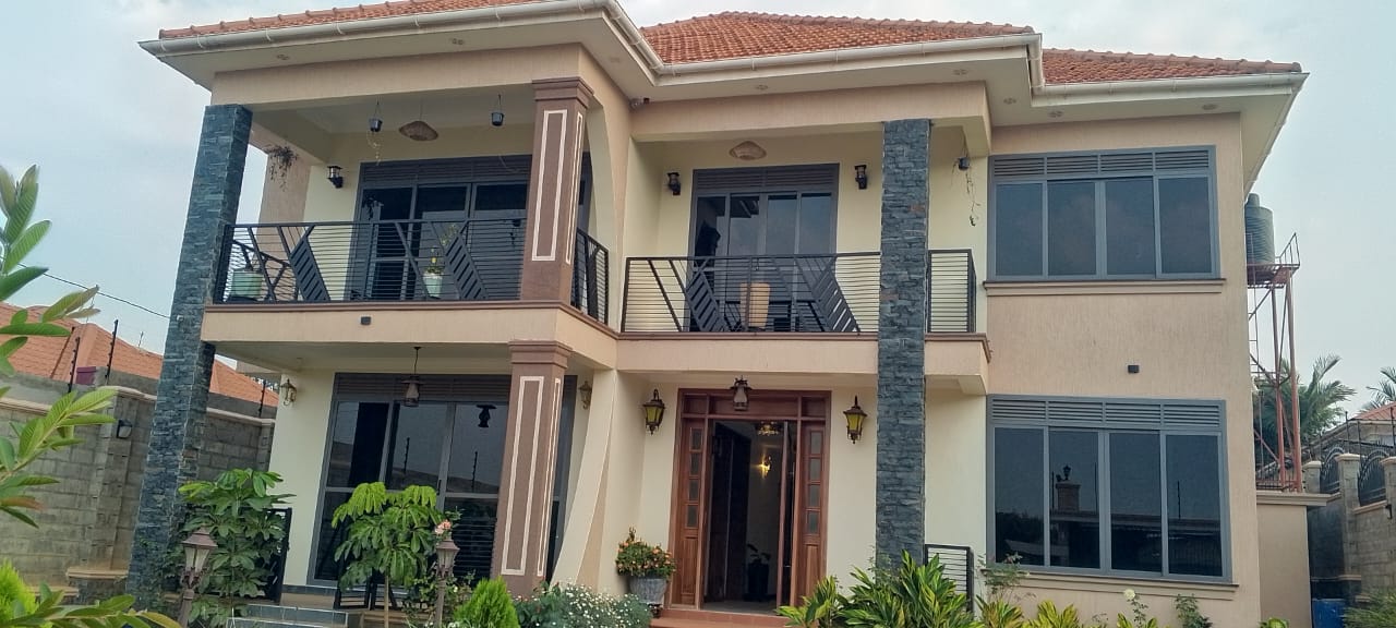Fully-Furnished 6 Bedroom Flat Home for Sale - Namugongo Nabusugwe