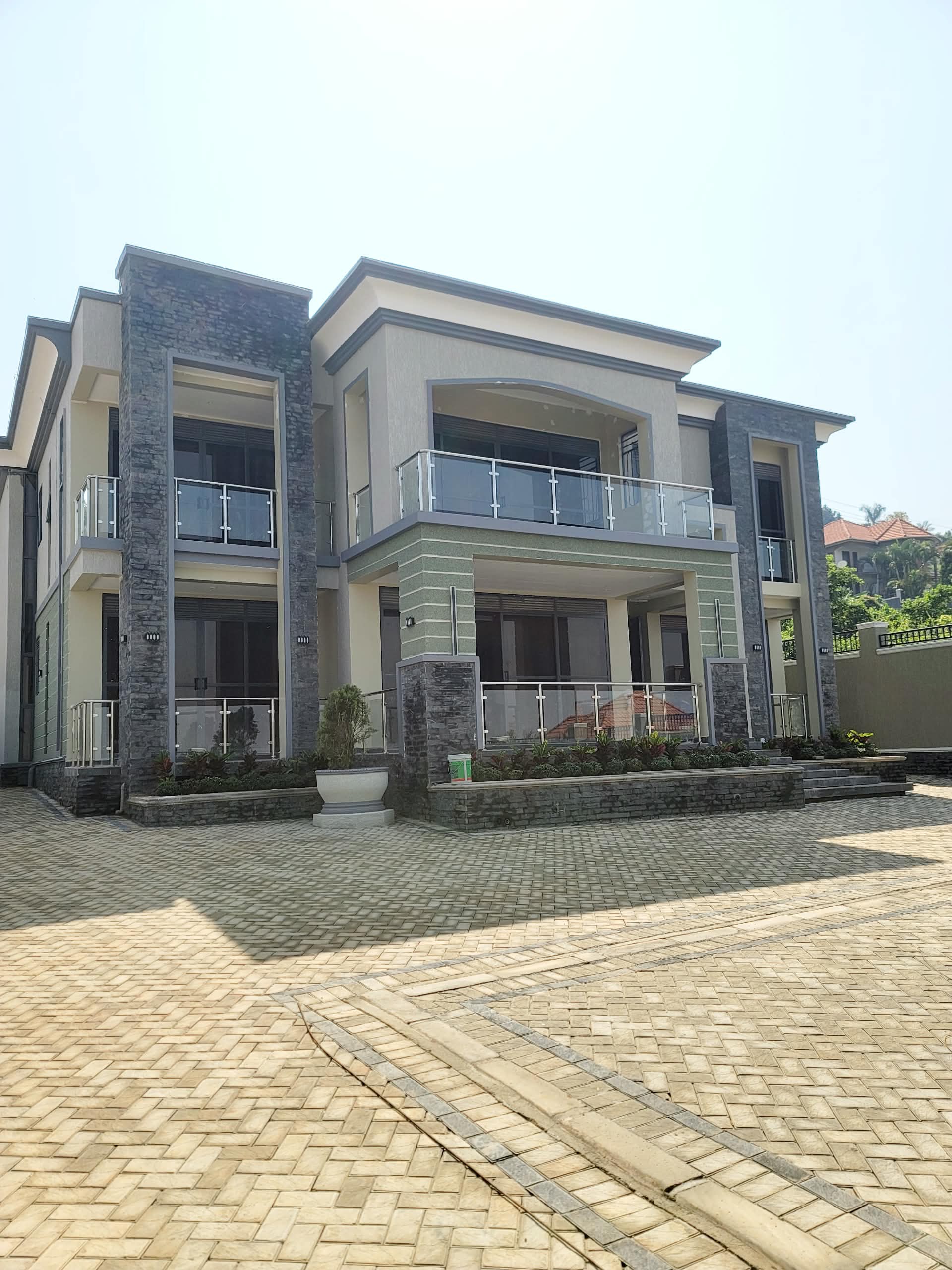 Fully Serviced Shortlet 2-Bed Apartment in Bugolobi in Bugolobi, Kampala