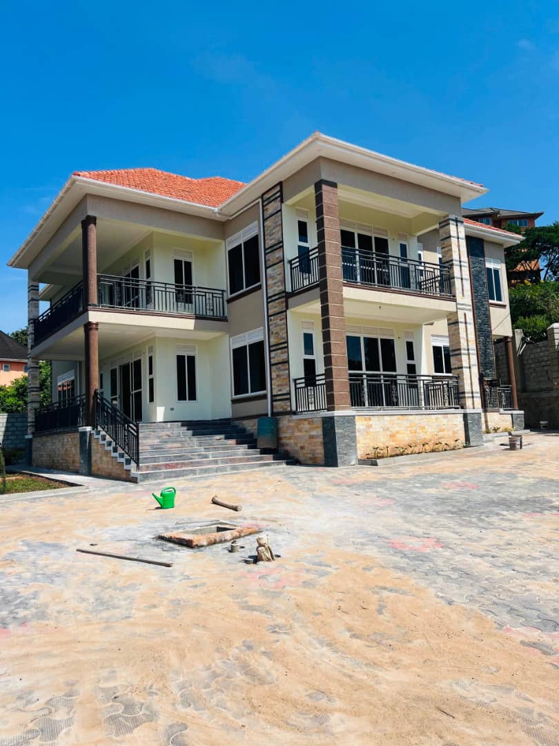 4 Bedroom Luxury Lake View Bungalow in Entebbe in Entebbe Municipality, Wakiso
